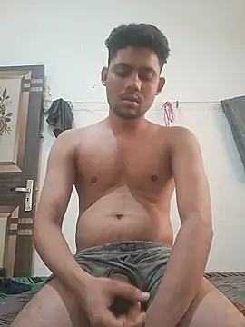 propercoach18 (M twink) - Cum on my chest