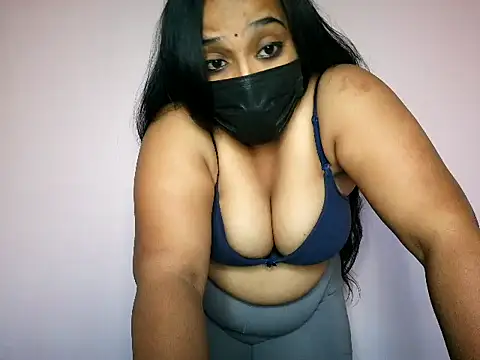 mathi_cam (F young) - SEXY NUDE IN LIVE