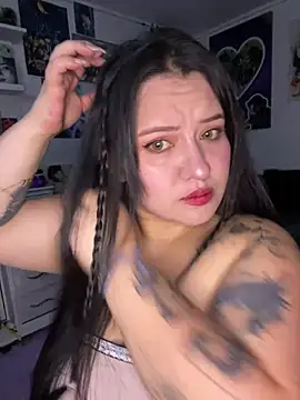 just_danna (F young) - Oil on my boobs 💦