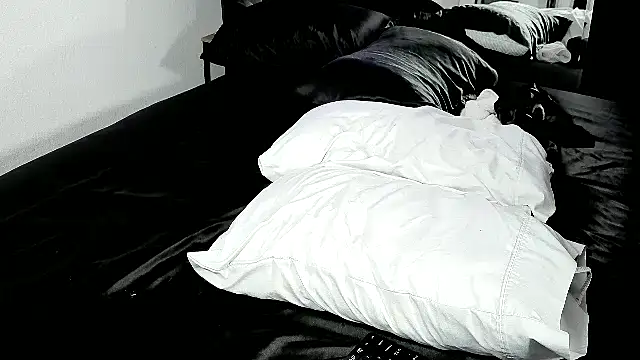 ashenroe (F young) - stripTease