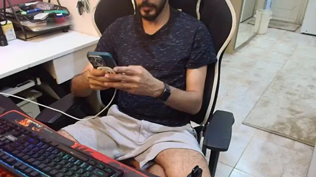 flowthefun (Ask my age) - make me naked and jerking
