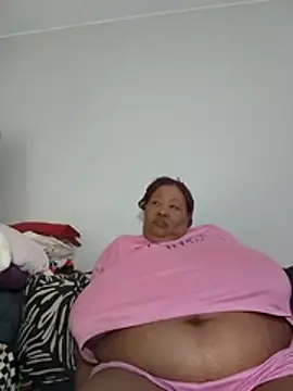nancy111 (F milf) - Make me squit and cum on my toy