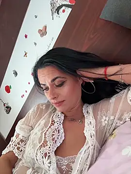 Hotmomcheckk_
