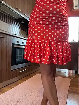 Hotmomcheckk_