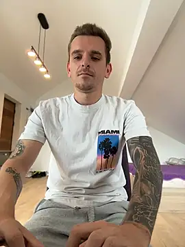 huge_cock22cm (Ask my age) - Ler's have fun!