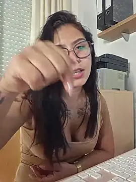 susana_castle (F young) - Get naked in the office