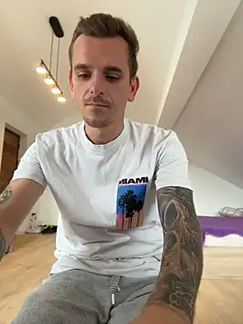 Huge_cock22cm avatar