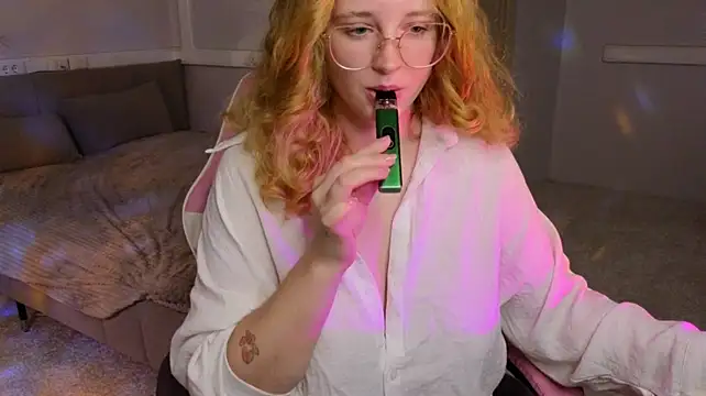 SweetieAnny live cam on StripChat