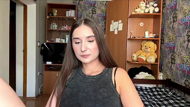 KittyNoSkirty live cam on StripChat