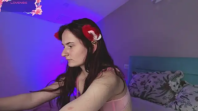 L1ittle_kitty_ live cam on StripChat