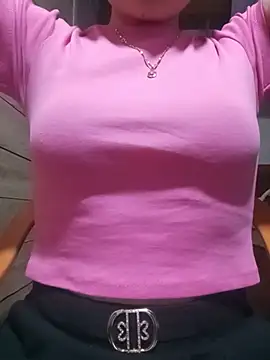 LucyyLy live cam on StripChat