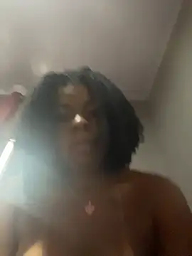 Priihmedeiros live cam on StripChat