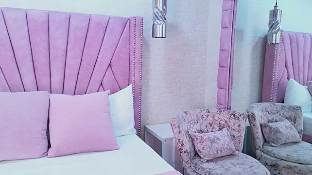 MadysonMiler webcam