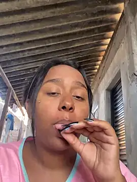 jhenannyy live cam on StripChat