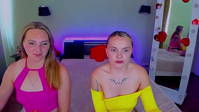 MagicEyess live cam on StripChat