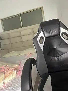 AmbarFoxx_