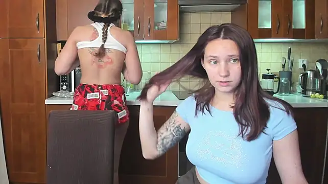 HotCaramellsTV live sex cam