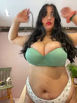 Webcam Model(Alma-) is live