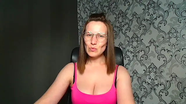 Kelly_Kisss live cam on StripChat
