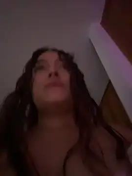 Emily_Harpeer live cam on StripChat