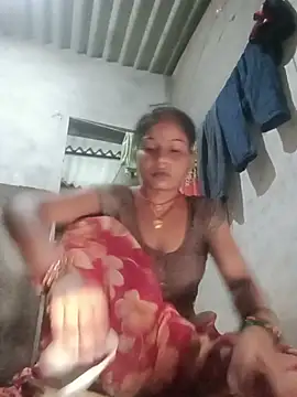 CHANDNi_700 live cam on StripChat