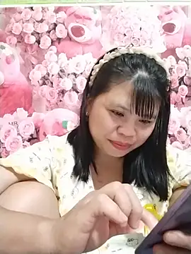 Xuka_lyss live cam on StripChat