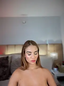 Lia_Brooks