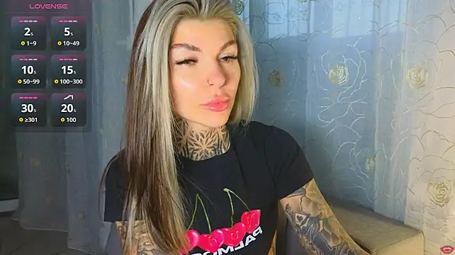 tattooedBabyy live cam on StripChat