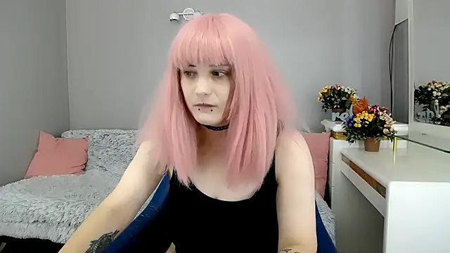 Estheri live cam on StripChat