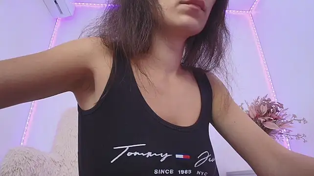 Anna_Lewis live cam on StripChat