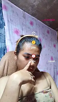 Cutie_body11 live cam on StripChat