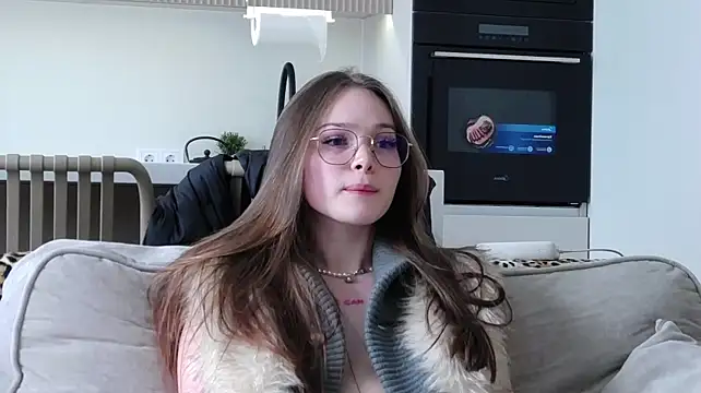 -Amora live cam on StripChat
