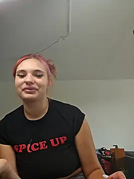 MaddieBaddieee webcam