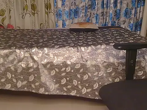 Wow-ruchi live cam on StripChat
