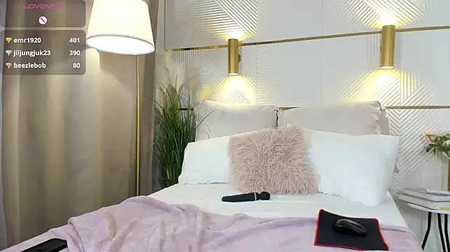 RitaVirginia live cam on StripChat