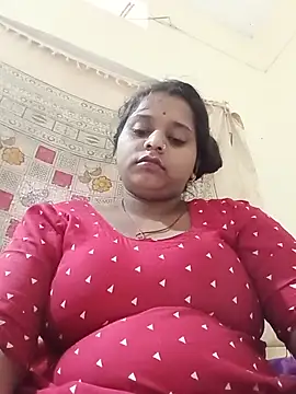 Priyasfhhc live cam on StripChat