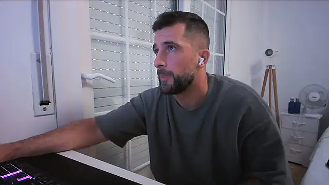 alex877x
