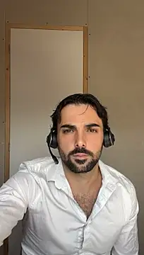 eauminerale live cam on StripChat