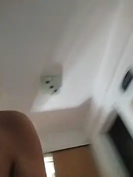 EmmaKrosss live webcam