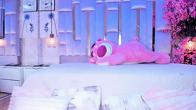 Naomistart live webcam