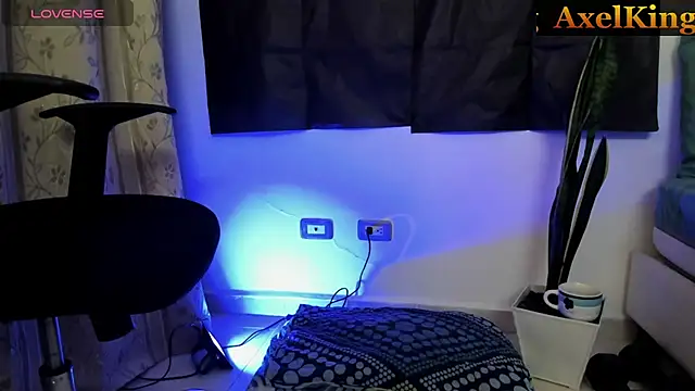 _axelking_ live cam on StripChat