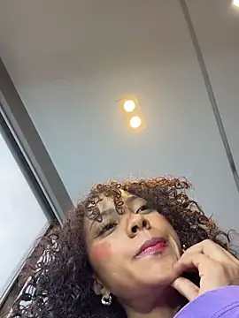 LizStorm_