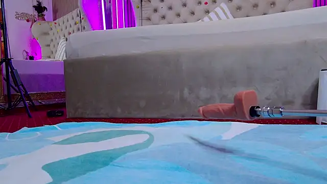 PlayfulShow live sex cam
