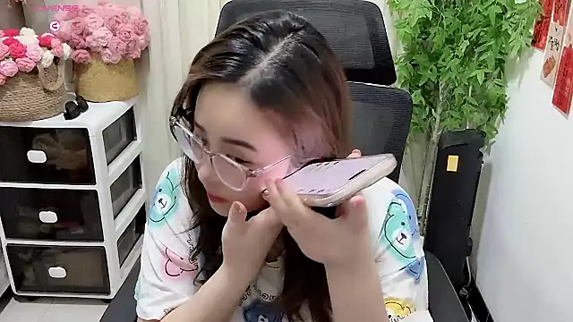 NEWONETO live sex cam