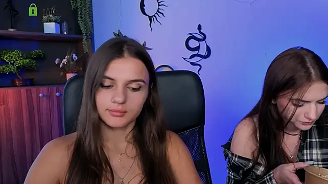 lisa_dark_ live cam on StripChat