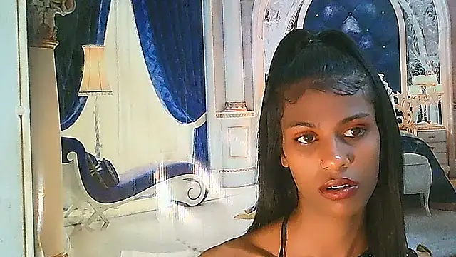 IndianSilkySpice live cam on StripChat