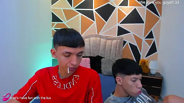 Juan_Nd_Steven live cam on StripChat