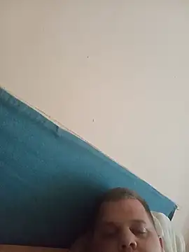 Kanoos1995 live cam on StripChat