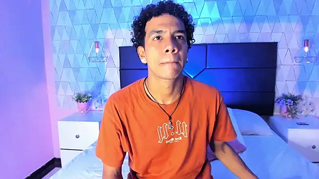 MarckThompsonn live cam on StripChat