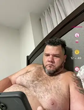 HotDominicanCum live cam on StripChat